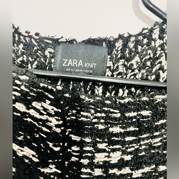 Zara knit poncho - Picture 2 of 3